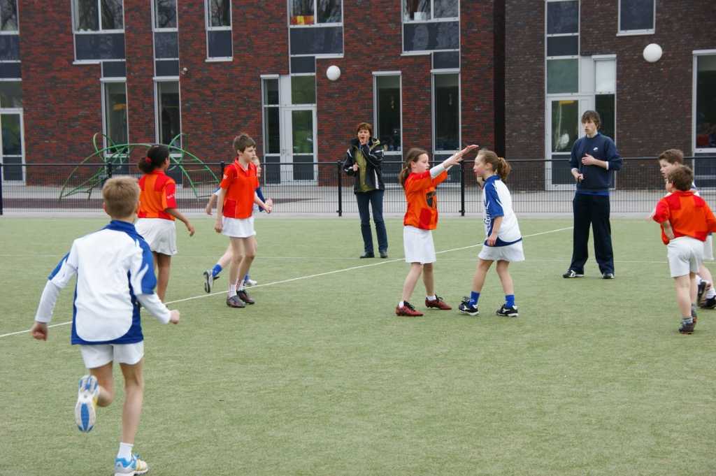 Korfbal E2 10 april 2010 -2.JPG